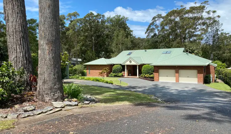 32 Lake Russell Drive, Emerald Beach NSW 2456