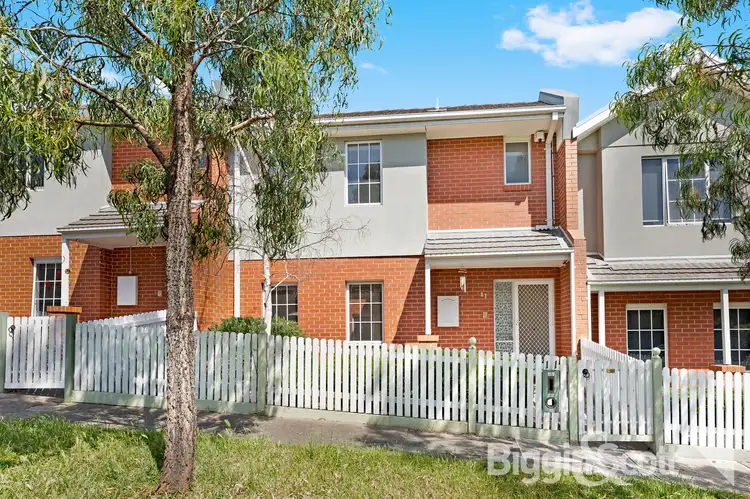 11 Jindivick Street, Maribyrnong VIC 3032