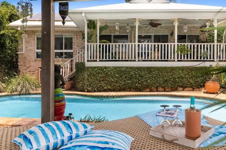 2 Lambert Court, Brookfield QLD 4069