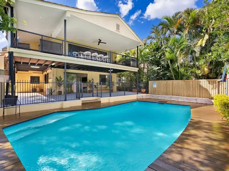 255 Chapel Hill Road, Chapel Hill QLD 4069