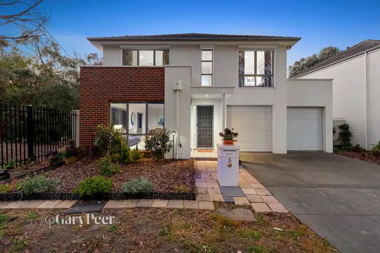 5 Peachtree Place, Heatherton VIC 3202