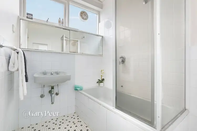 Fourth view of Homely apartment listing, 5/10 Crimea Street, Caulfield North VIC 3161