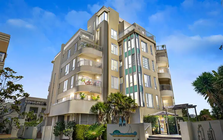 31/3 Seisman Place, Port Melbourne VIC 3207