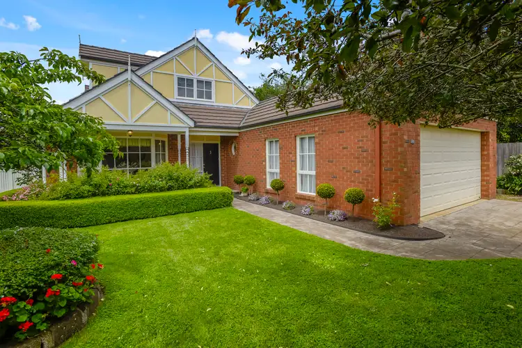 11 Keily Road, Gisborne VIC 3437