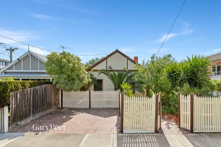 53 Mimosa Road, Carnegie VIC 3163