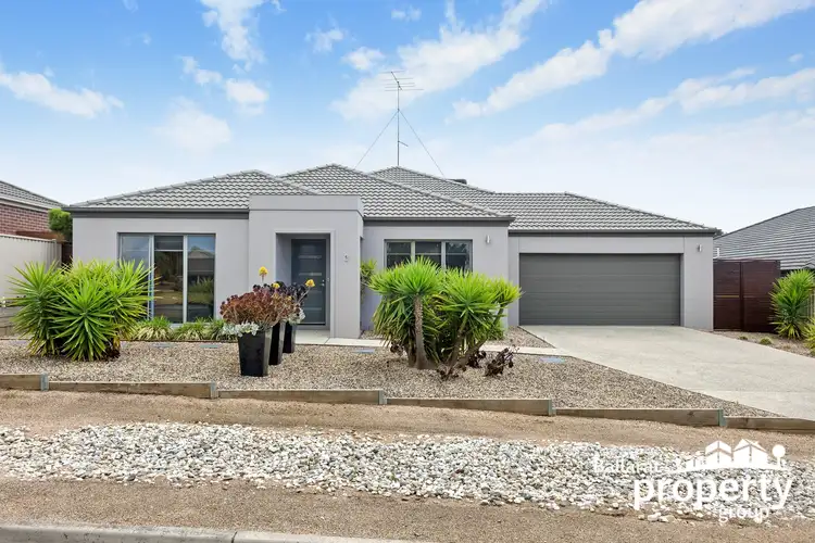 Second view of Homely house listing, 5 Payton Crescent, Canadian VIC 3350