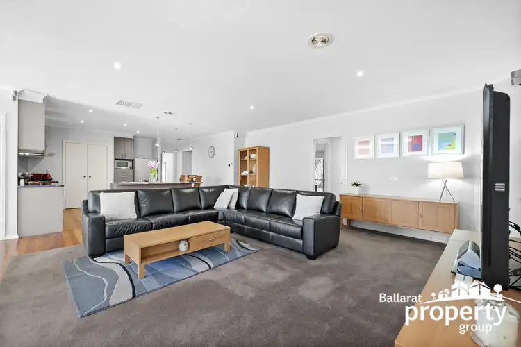 Sixth view of Homely house listing, 5 Payton Crescent, Canadian VIC 3350
