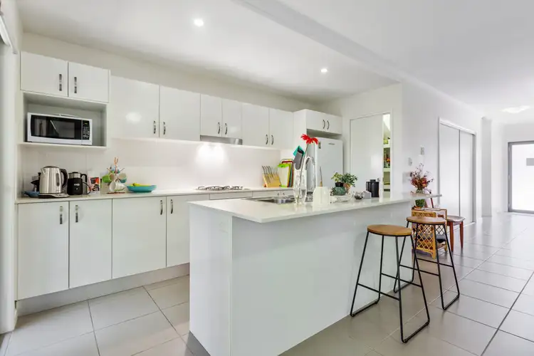 4/5 Forest Park Street, Meridan Plains QLD 4551