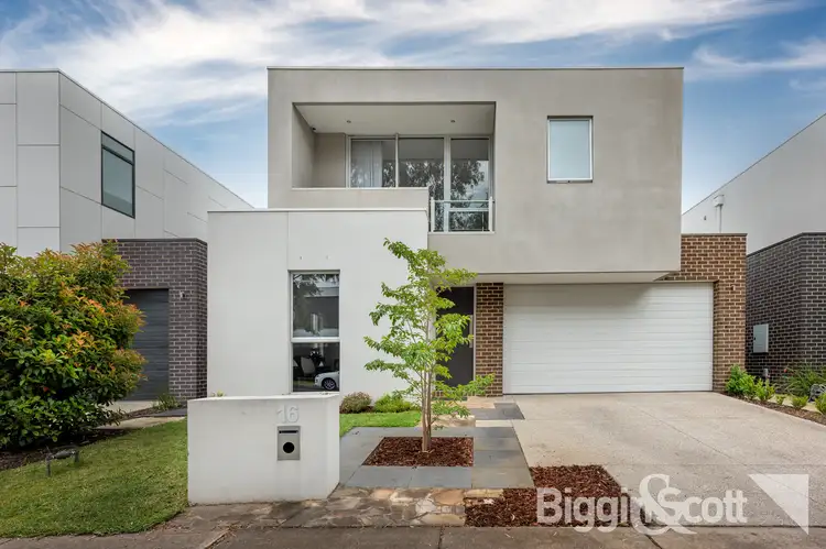 16 Eucalyptus Drive, Maidstone VIC 3012