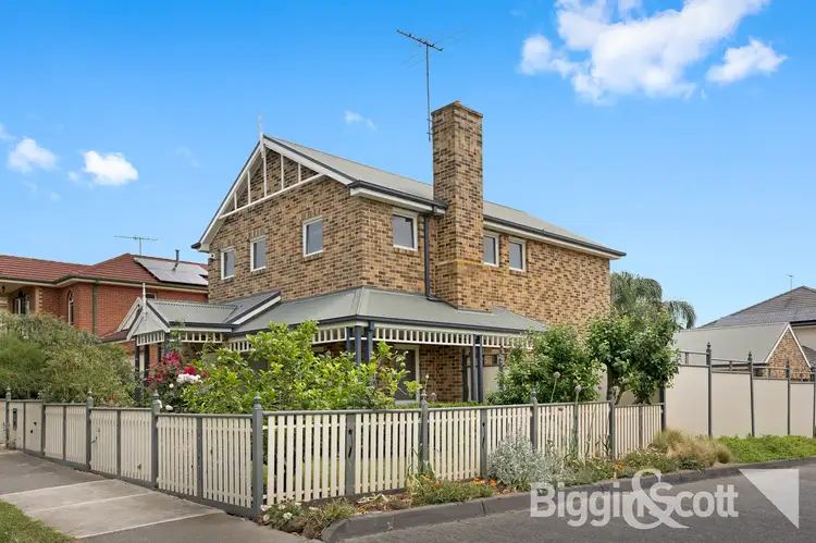 17 Central Park Avenue, Maribyrnong VIC 3032