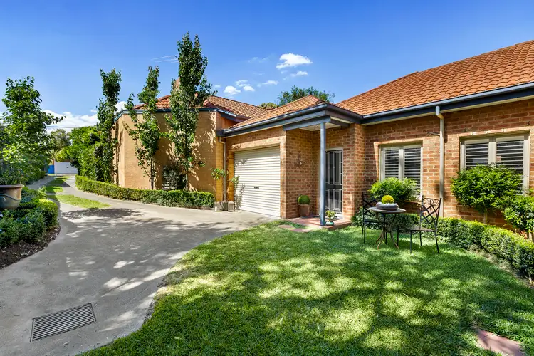 2A Summit Avenue, Hampton East VIC 3188