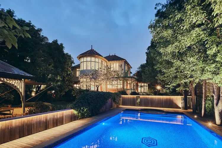 8a St Leonards Avenue, St Kilda VIC 3182