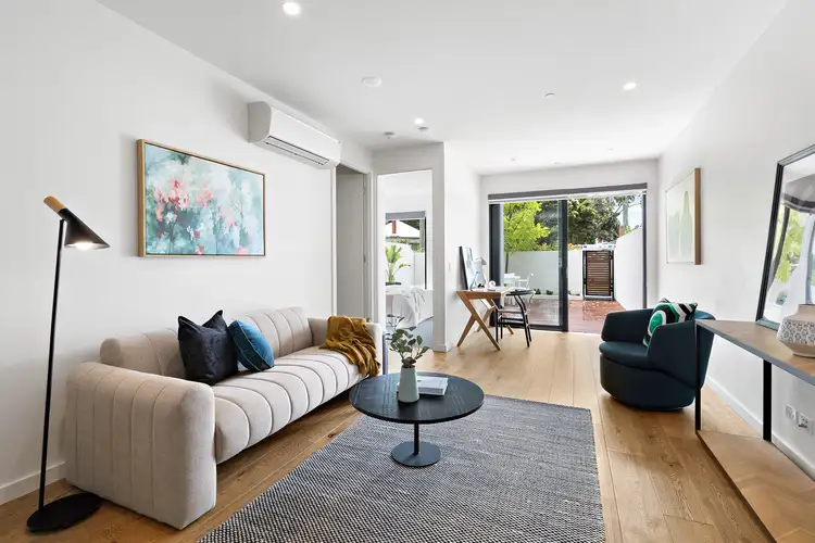 13/112 Mimosa Road, Carnegie VIC 3163