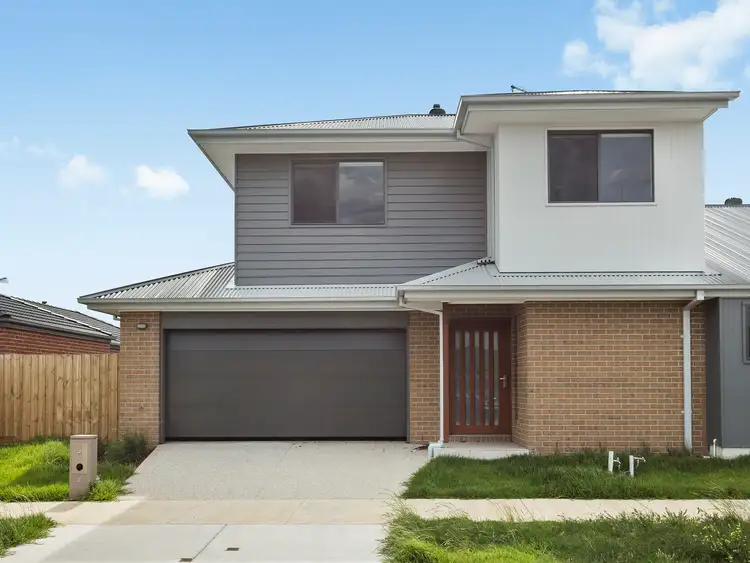 2/16 Sanderling Avenue, Armstrong Creek VIC 3217