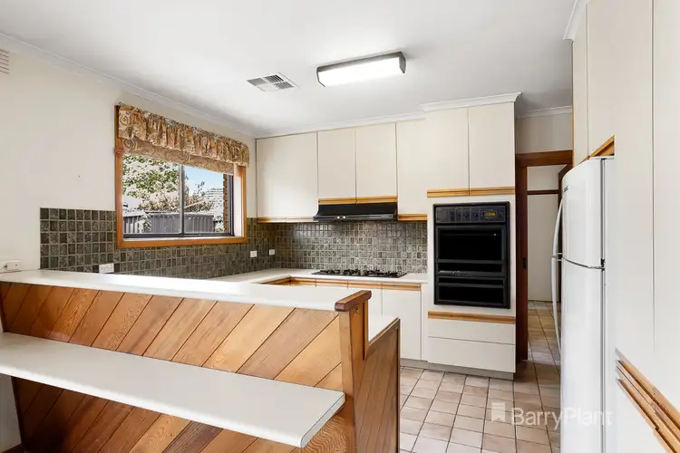 Fifth view of Homely house listing, 1 Kirstin Close, Oakleigh South VIC 3167