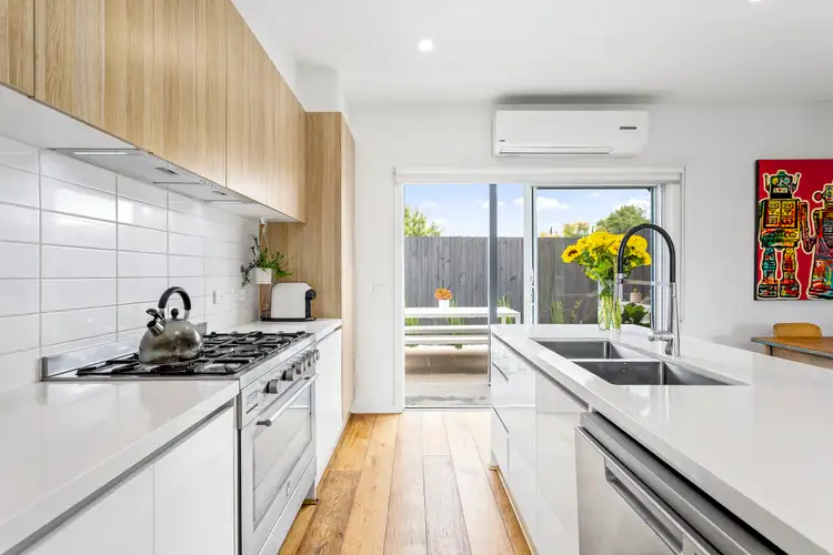 Fifth view of Homely townhouse listing, 33 Heather Avenue, Brooklyn VIC 3012