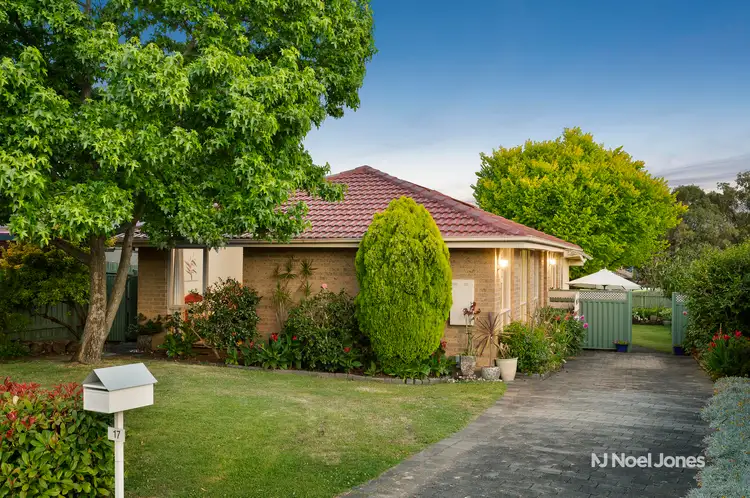 17 Holbein Court, Scoresby VIC 3179
