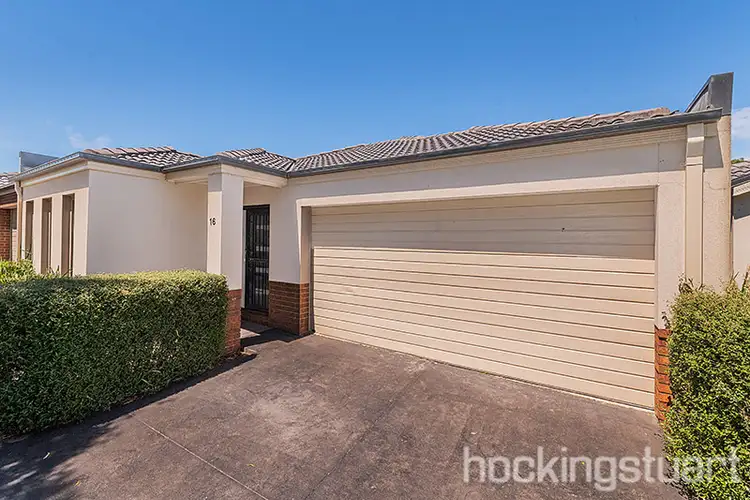 16 Chong Court, Berwick VIC 3806