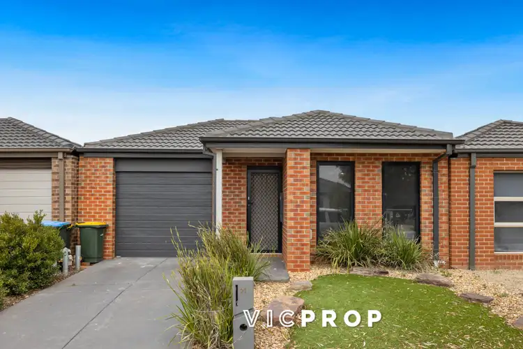 71 Sunnybank Drive, Point Cook VIC 3030