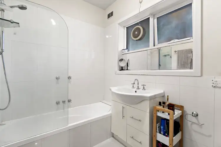 Fourth view of Homely apartment listing, 2/7 Ravens Grove, St Kilda East VIC 3183