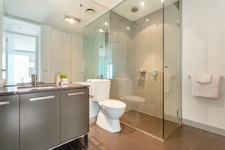 Fifth view of Homely apartment listing, 706/1 Roy Street, Melbourne VIC 3004