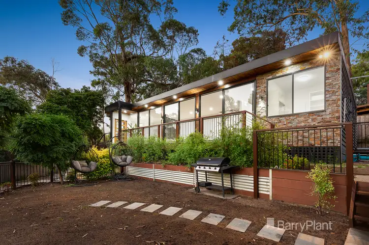2/11 St Helena Road, Greensborough VIC 3088
