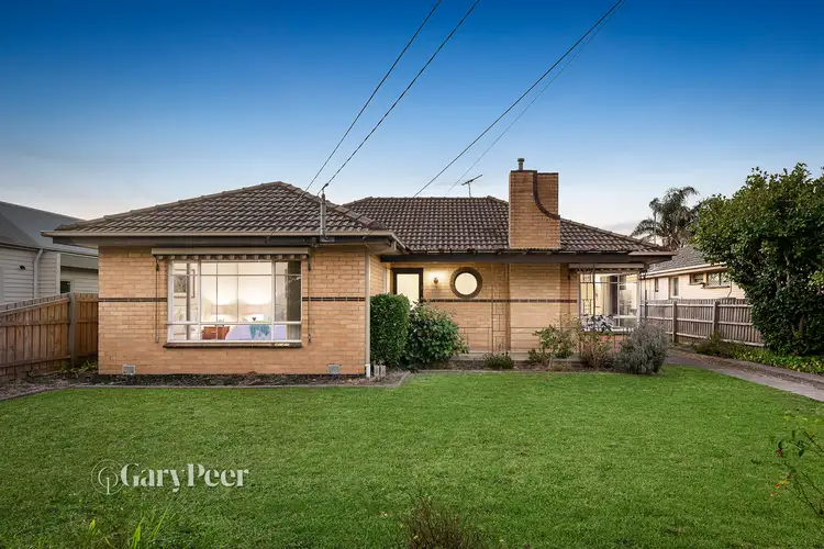 19 McGuinness Road, Bentleigh East VIC 3165