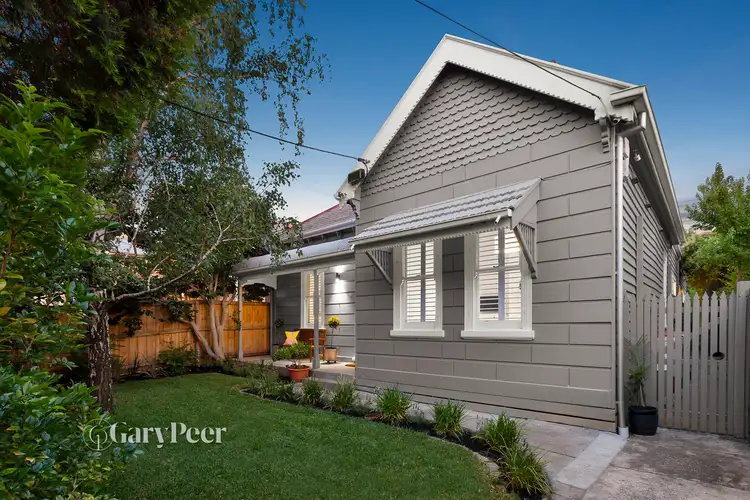 8 Derby Parade, Caulfield North VIC 3161