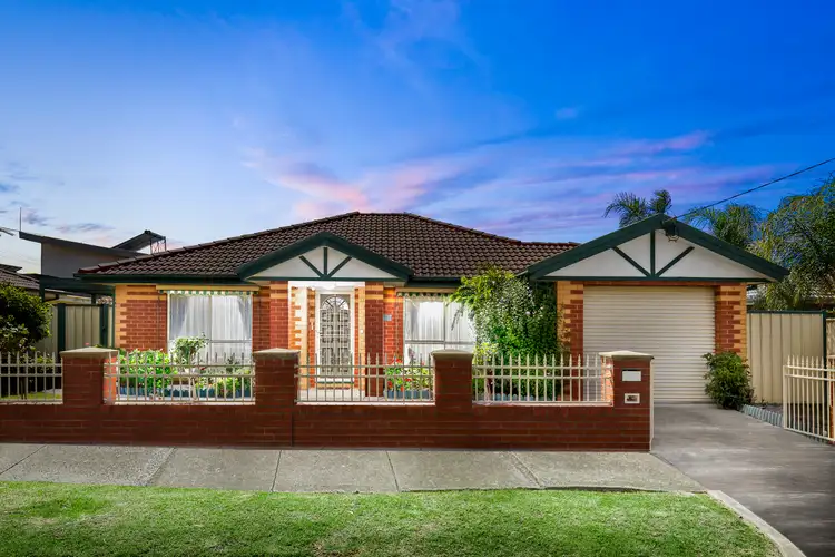 8A Collins Avenue, Altona North VIC 3025