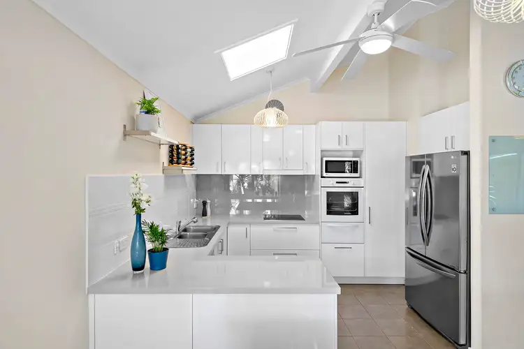 Fourth view of Homely townhouse listing, 10 Baxter Court, Chelsea VIC 3196