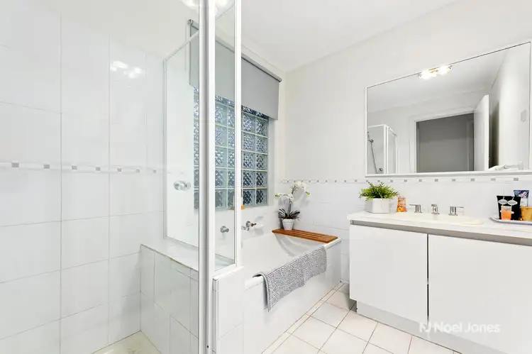 Seventh view of Homely house listing, 2 Nizam Court, Wantirna VIC 3152