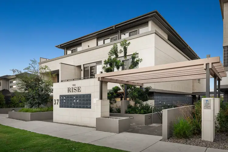 1/37 Churchill Street, Doncaster East VIC 3109