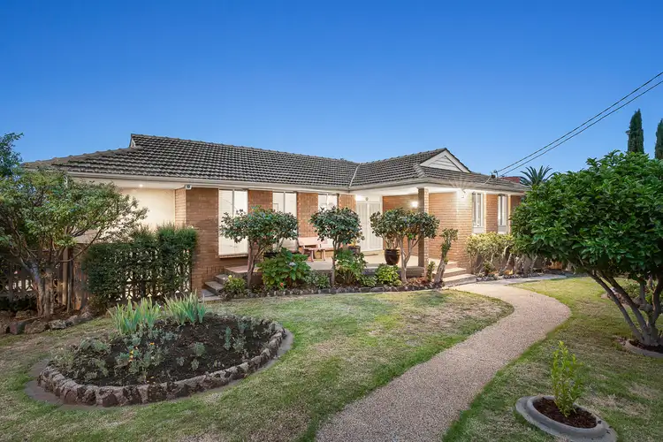 1 Sharon Street, Doncaster VIC 3108