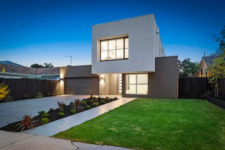 23 Lawborough Avenue, Parkdale VIC 3195
