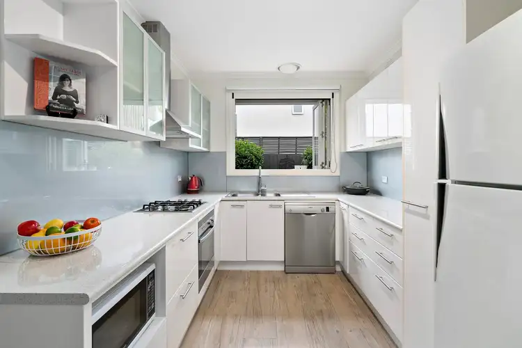 Fourth view of Homely unit listing, 2/33 Bayview Crescent, Black Rock VIC 3193