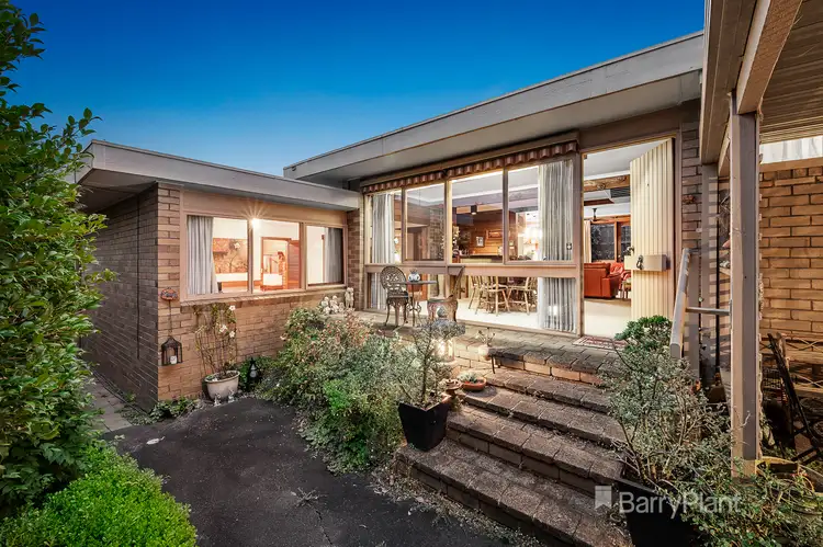 6 Vicki Court, Doncaster East VIC 3109