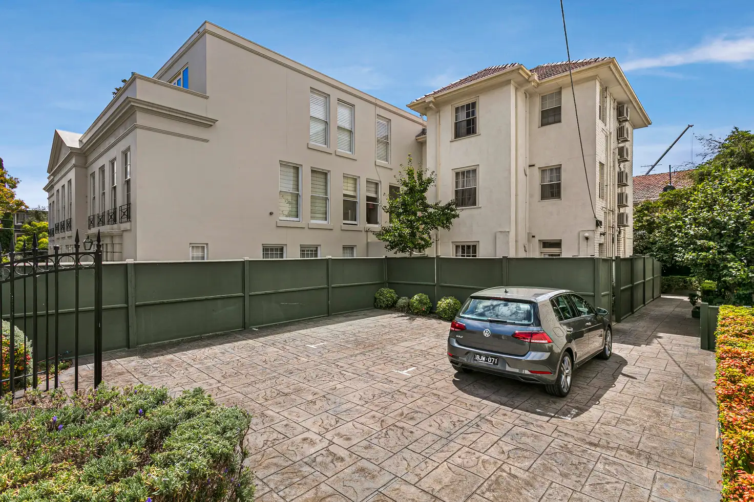 Main view of Homely block of units listing, 1B Ormsby Grove, Toorak VIC 3142