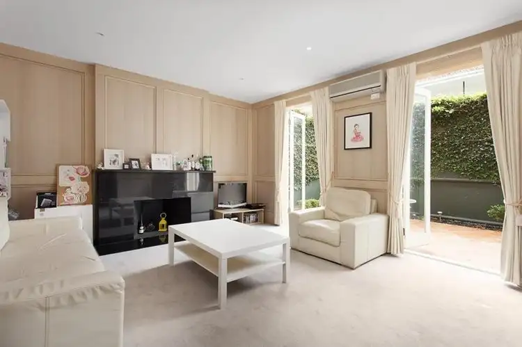 Second view of Homely block of units listing, 1B Ormsby Grove, Toorak VIC 3142