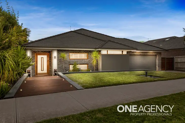 14 Carrington Drive, Pakenham VIC 3810