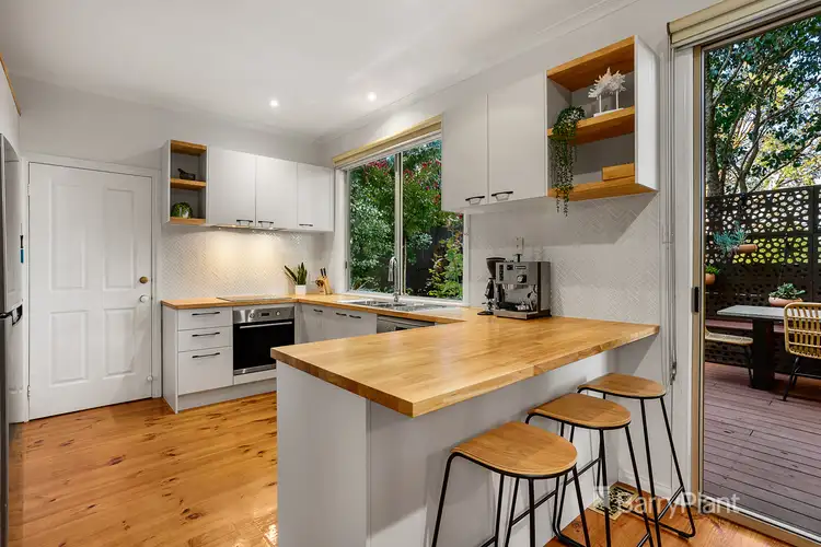 3/102 Mountain View Road, Montmorency VIC 3094