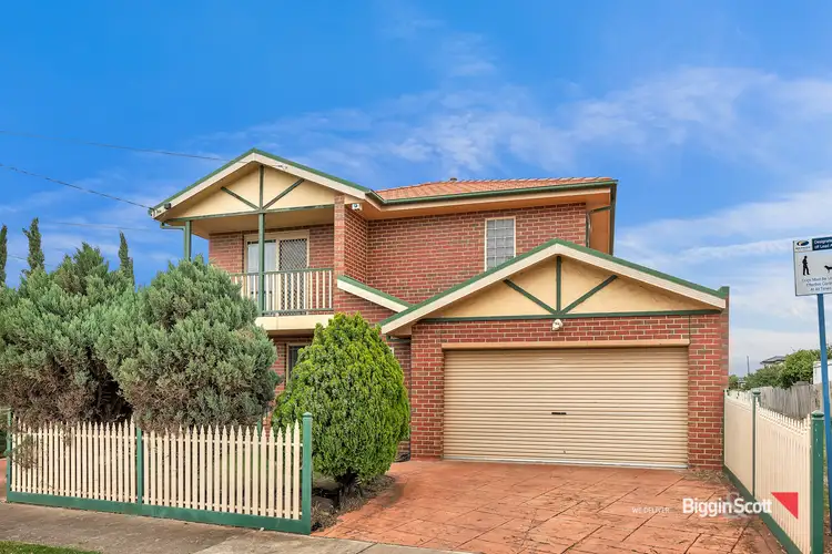 3 Lee Street