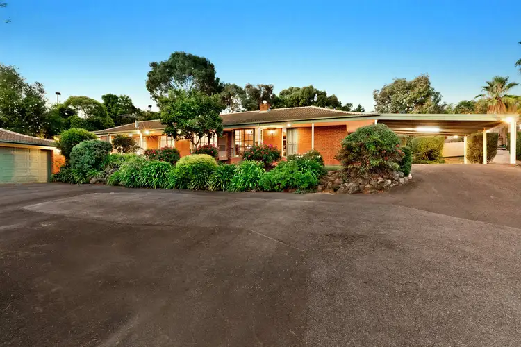 5 Marconi Court, Research VIC 3095