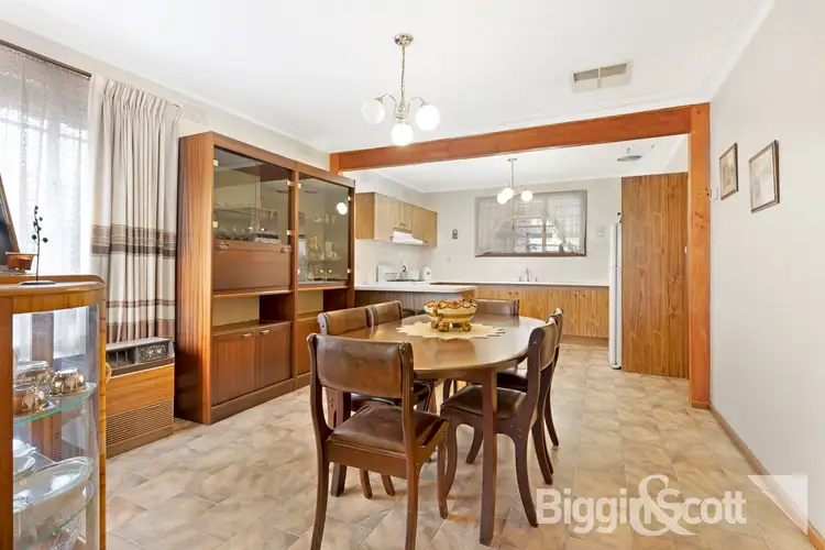Fifth view of Homely house listing, 8 Almond Avenue, Brooklyn VIC 3012