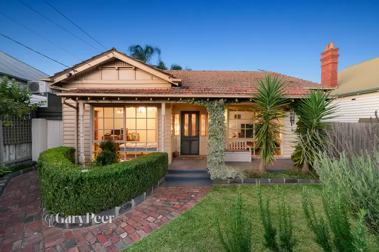 7 Holywood Grove, Carnegie VIC 3163