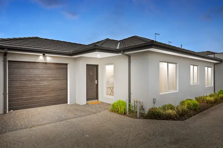 Main view of Homely townhouse listing, 2/4 Carlsson Court, Brooklyn VIC 3012
