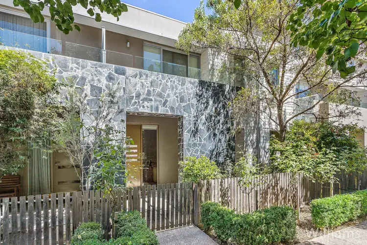 2/1 Johnston Street, Newport VIC 3015
