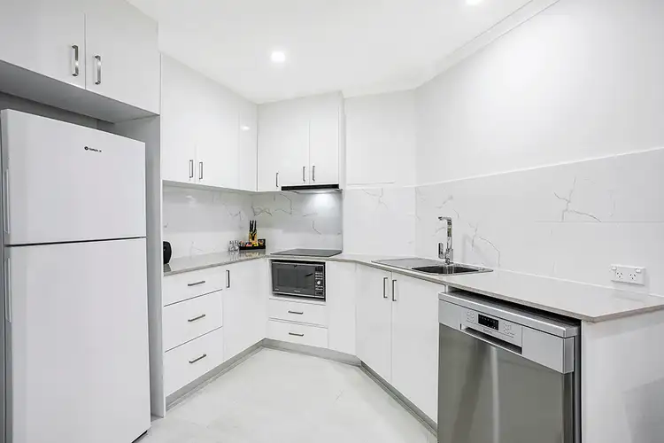 Third view of Homely apartment listing, 1003/5 York Street, Sydney NSW 2000