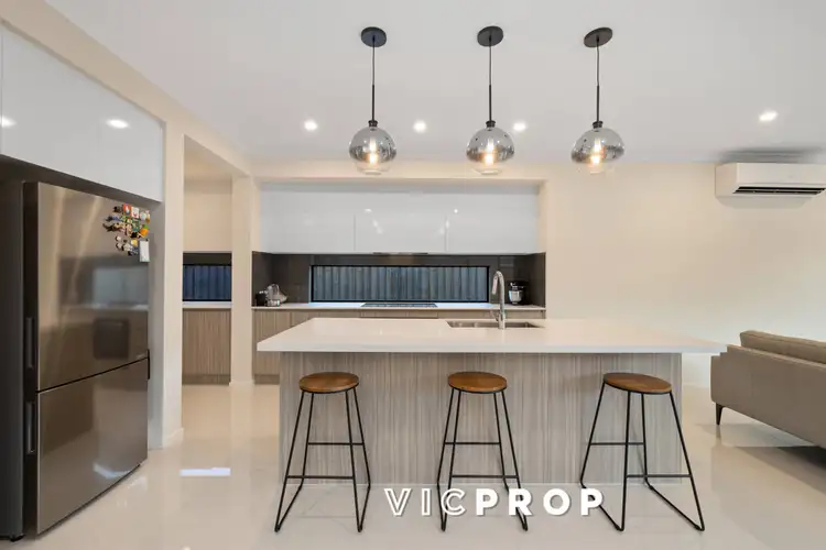 Fifth view of Homely house listing, 21 Lispenard Circuit, Point Cook VIC 3030