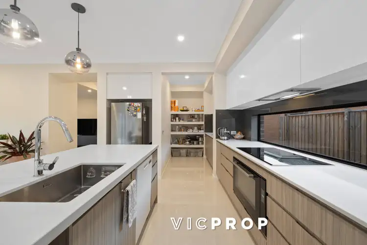 Sixth view of Homely house listing, 21 Lispenard Circuit, Point Cook VIC 3030