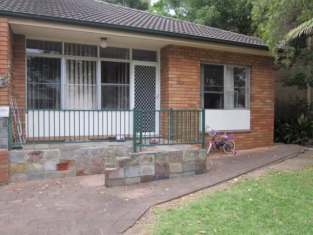 37 Baxter Avenue